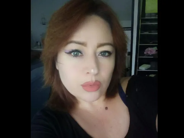 SexyCaroliine camgirl live amateur webcam