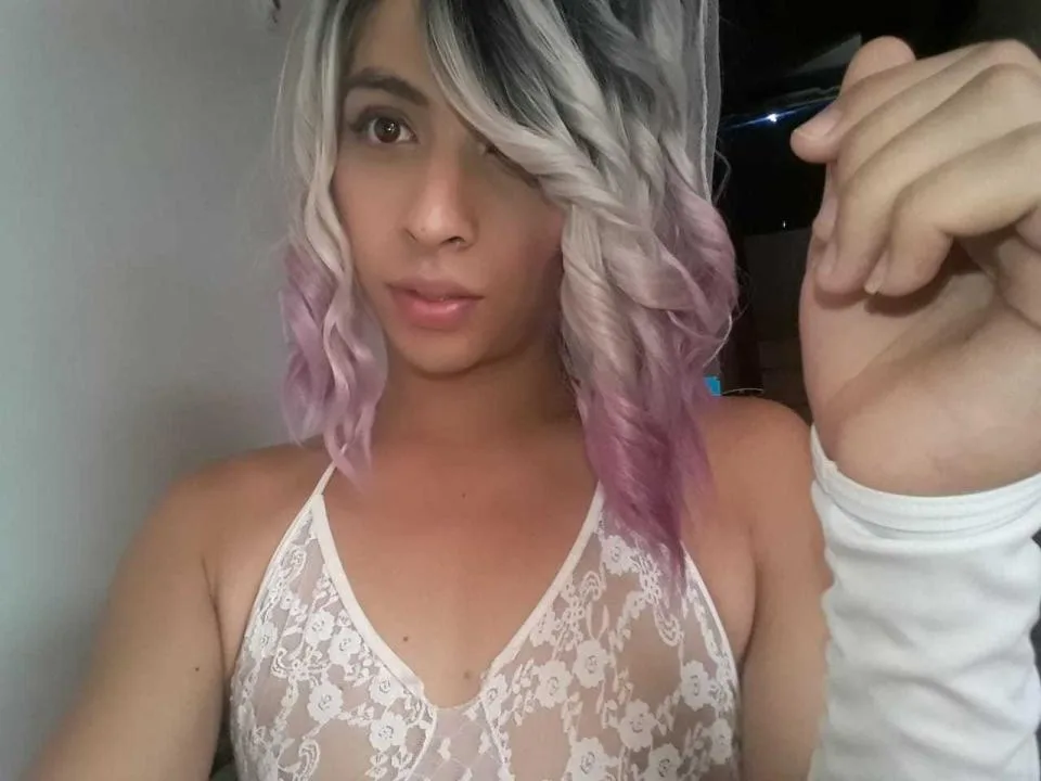 MeganNaughty camgirl live amateur webcam