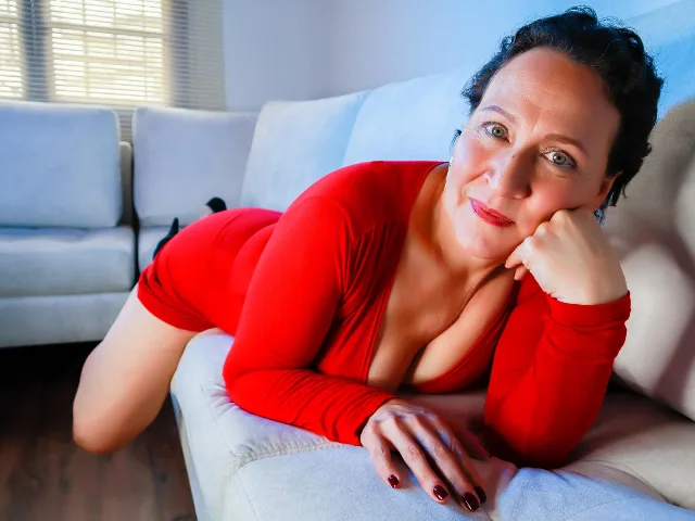 AnyaGreen camgirl live amateur webcam
