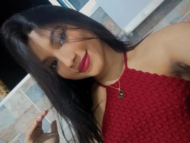GiseRose camgirl live amateur webcam