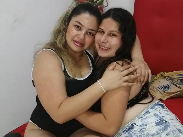 DayisandKaticahots camgirl live amateur webcam