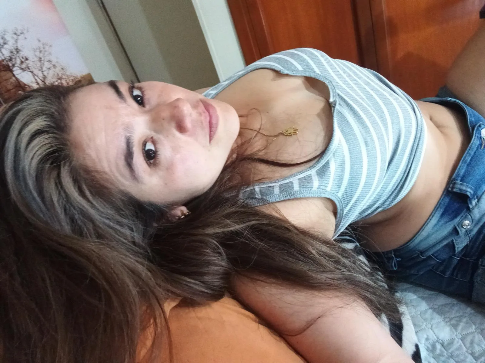 SaloSweet69 camgirl live amateur webcam
