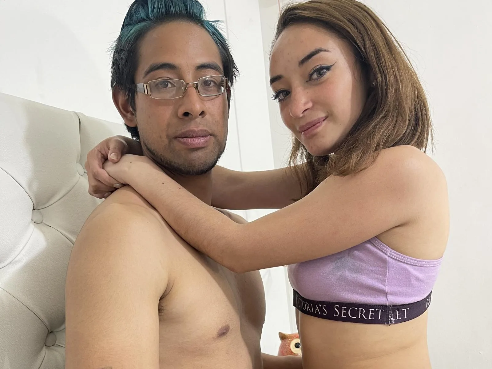 CuttieCoupleX camgirl live amateur webcam