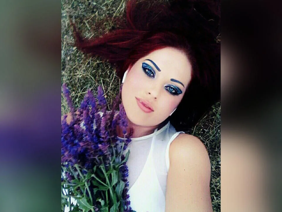 LaurenBirch camgirl live amateur webcam