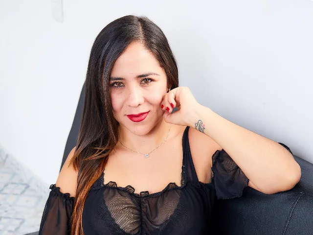 JulietaRose camgirl live amateur webcam