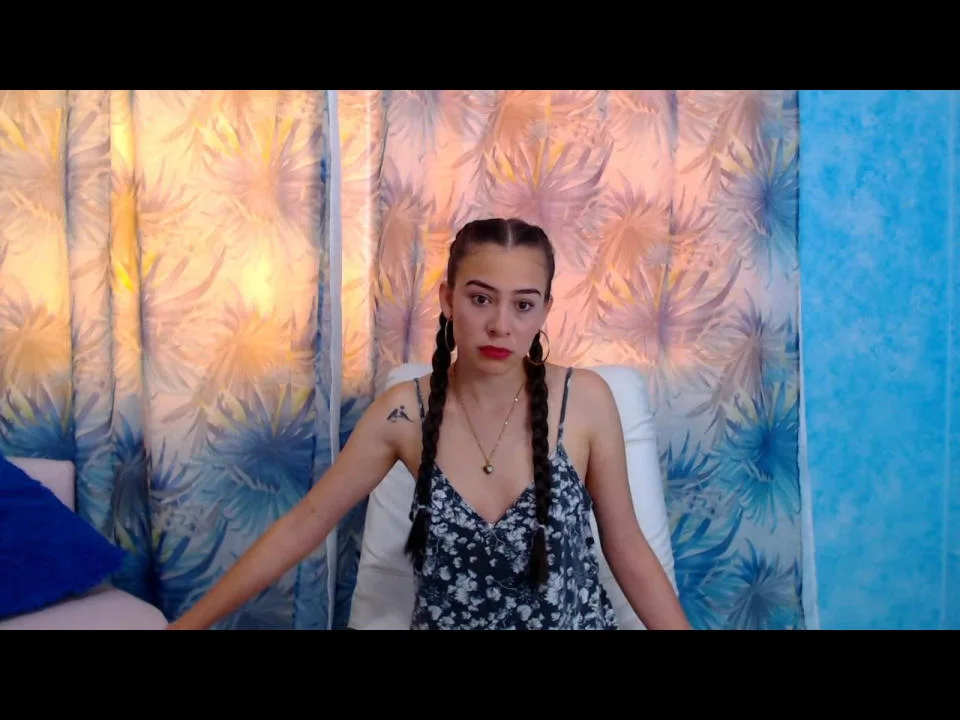 KarolBlaze camgirl live amateur webcam