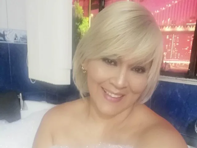 LatinaMarry camgirl live amateur webcam