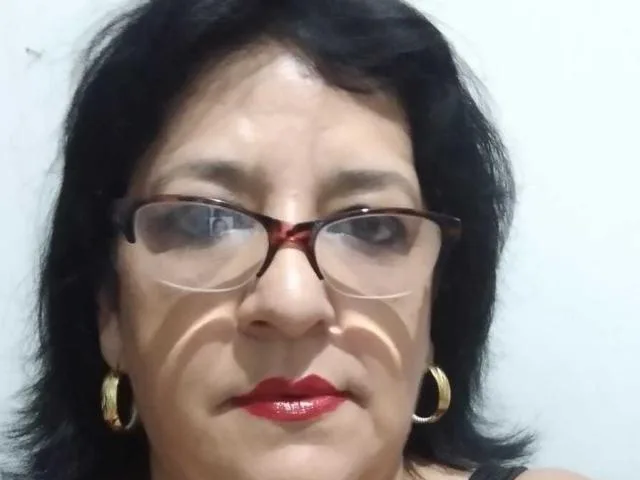 GloriaSexual camgirl live amateur webcam