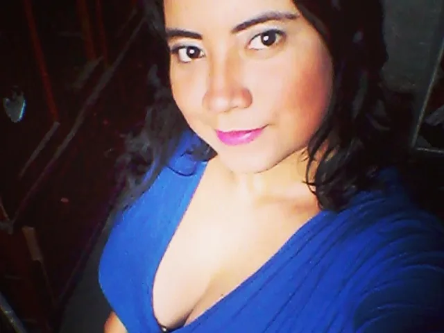 OrianaHot camgirl live amateur webcam