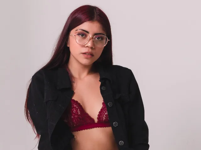 VicttoriaBlue camgirl live amateur webcam