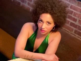 Hippieplantplay camgirl live amateur webcam