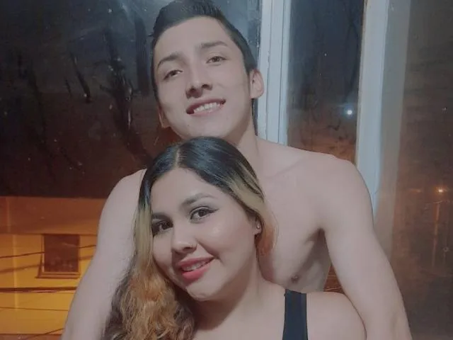 NickiAndBrad camgirl live amateur webcam