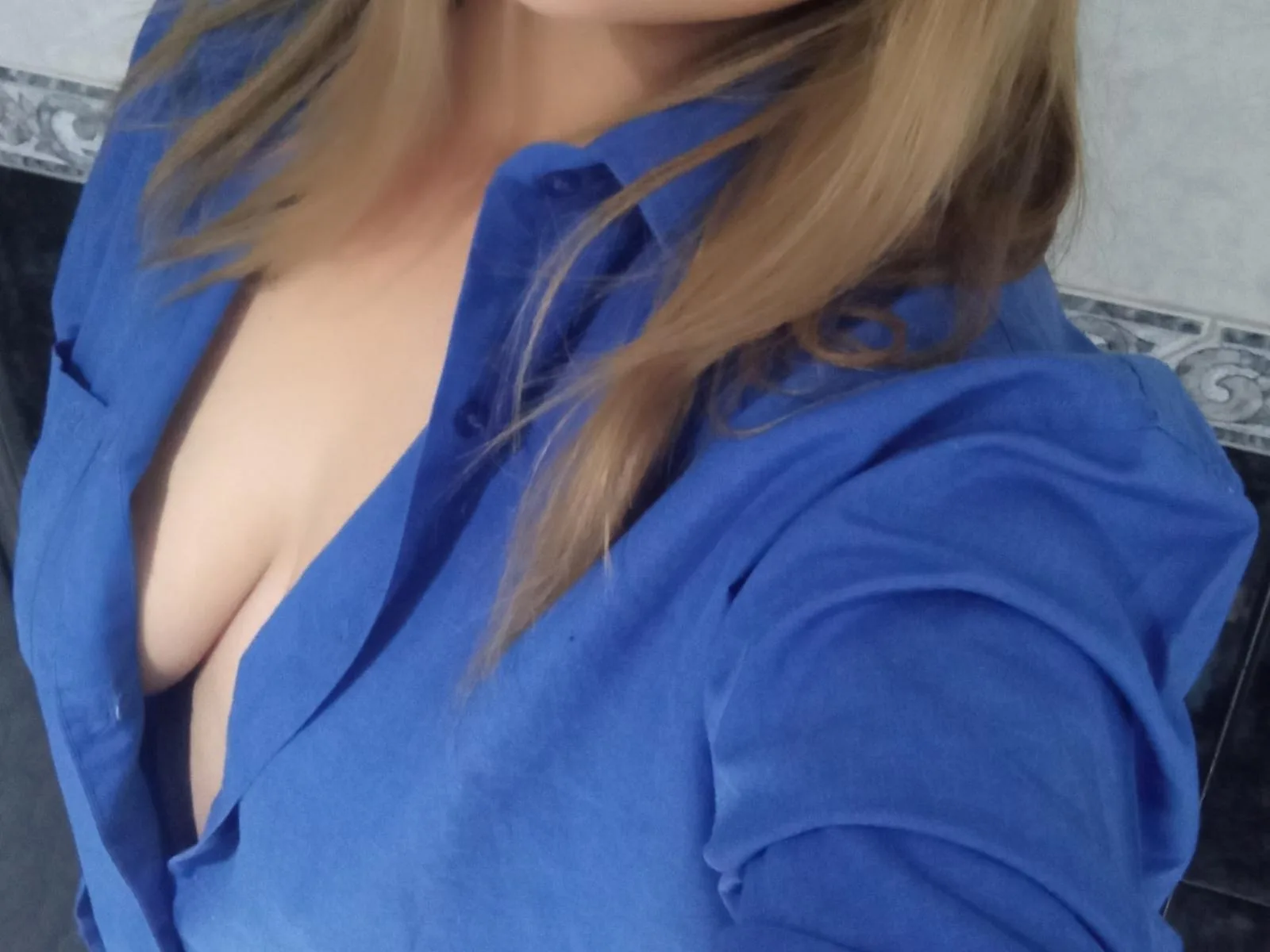 SashaBrunette camgirl live amateur webcam
