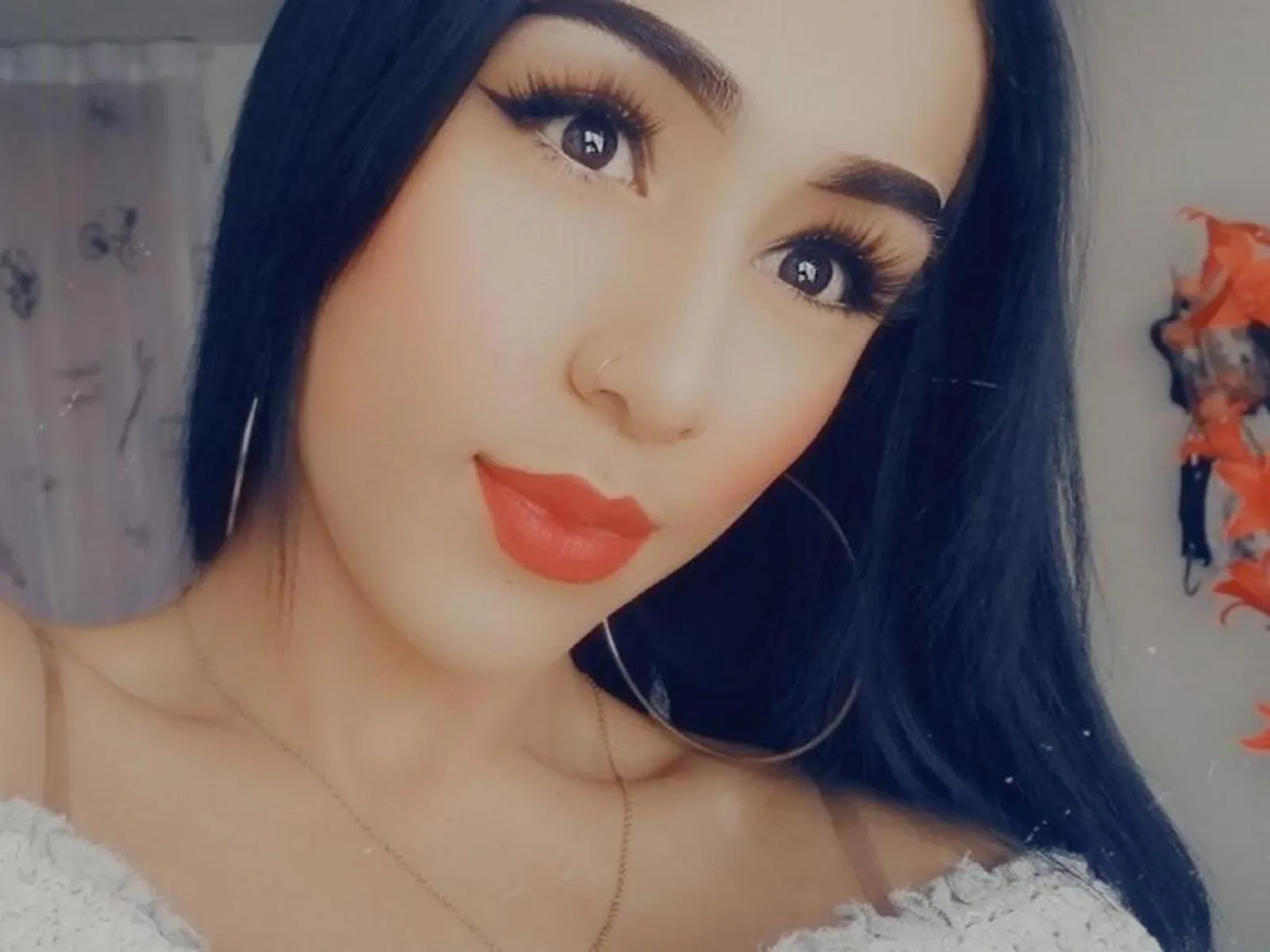 LailaMadissonn camgirl live amateur webcam