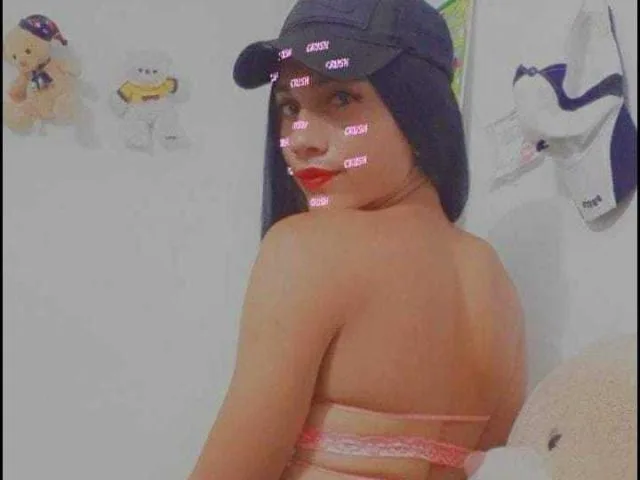 ChannellEvans camgirl live amateur webcam