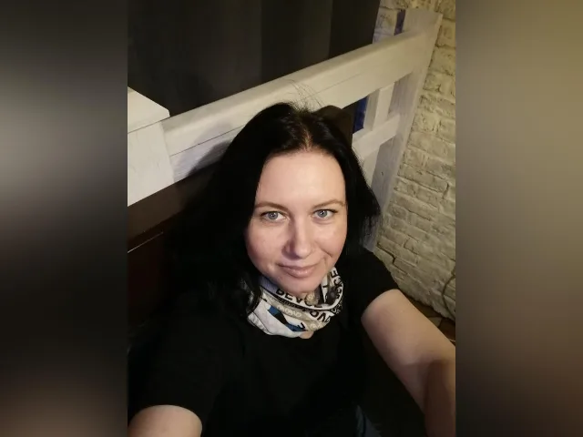 LuxViolla camgirl live amateur webcam