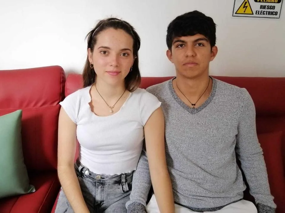 KelliAndDarwinx camgirl live amateur webcam