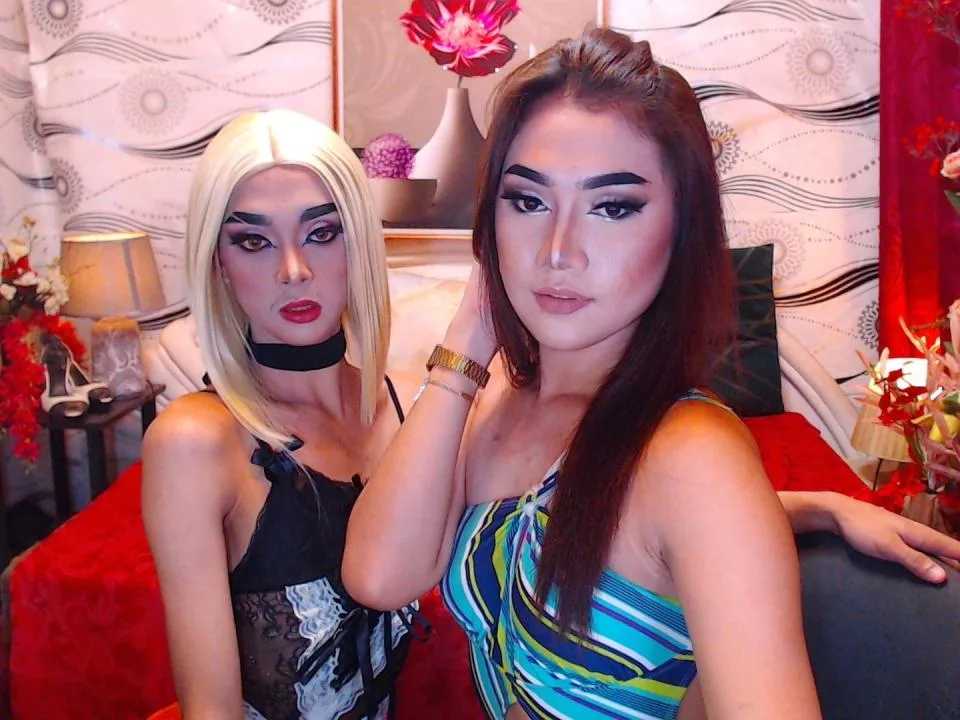 SweetCumDuo camgirl live amateur webcam