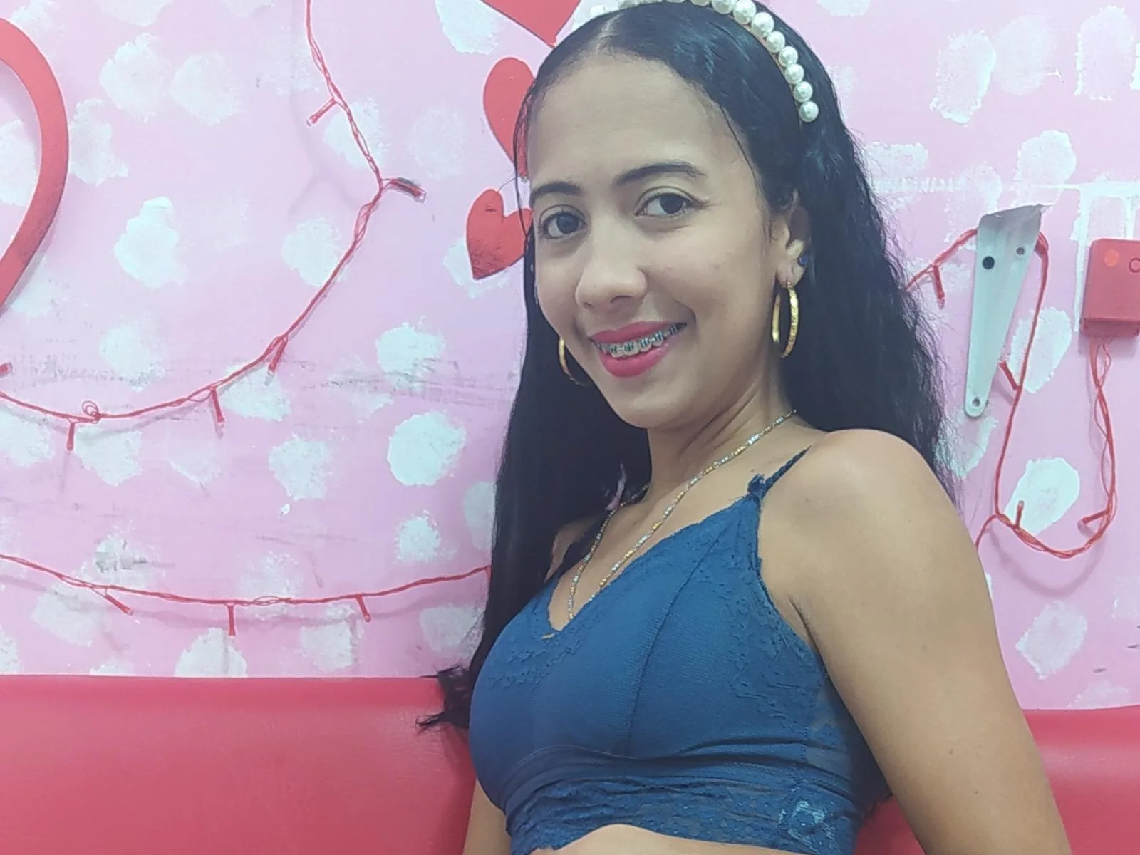 Laflakasexycol camgirl live amateur webcam