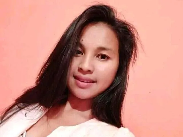 LyanneMarie camgirl live amateur webcam