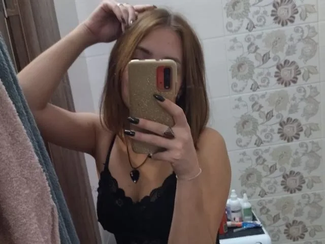 ViolaOliver camgirl live amateur webcam