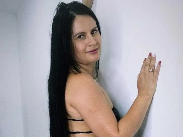 GabyHoty69 camgirl live amateur webcam