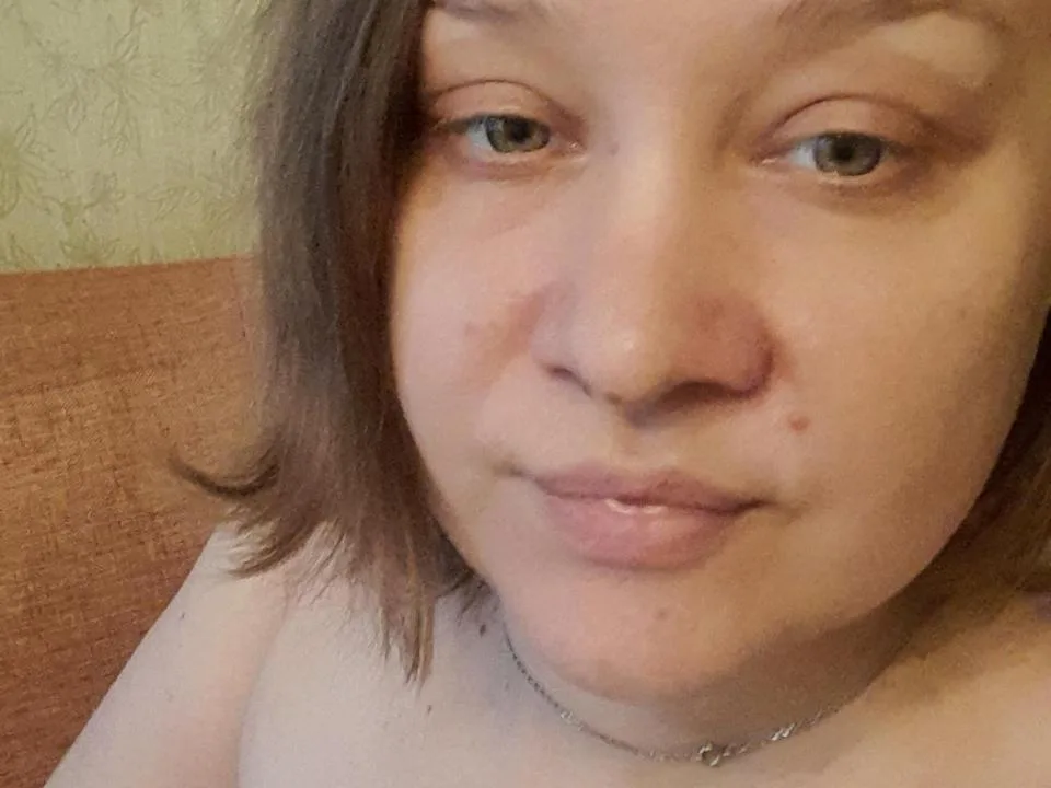 GraceWinter camgirl live amateur webcam