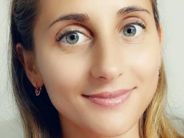 MarinaSexyAndHot camgirl live amateur webcam