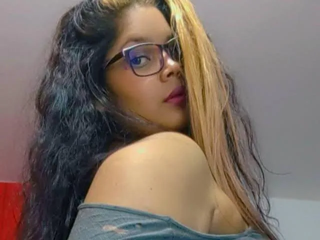 RubyLipz camgirl live amateur webcam