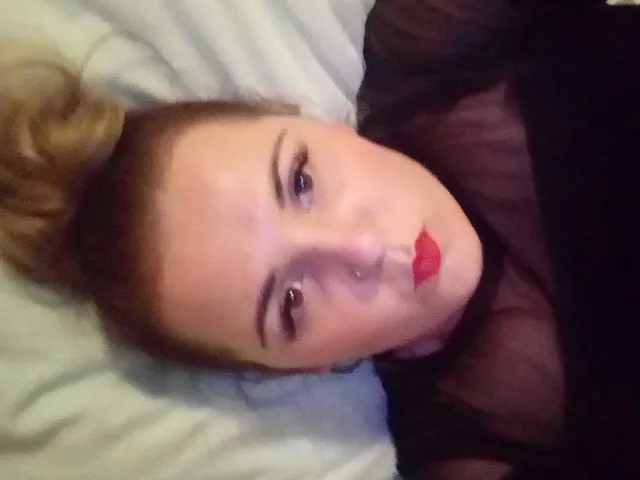 GabrielleFast camgirl live amateur webcam