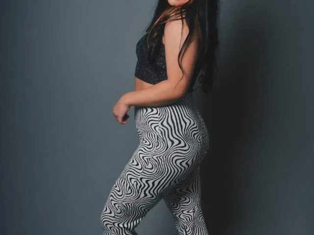 MonicaMd camgirl live amateur webcam