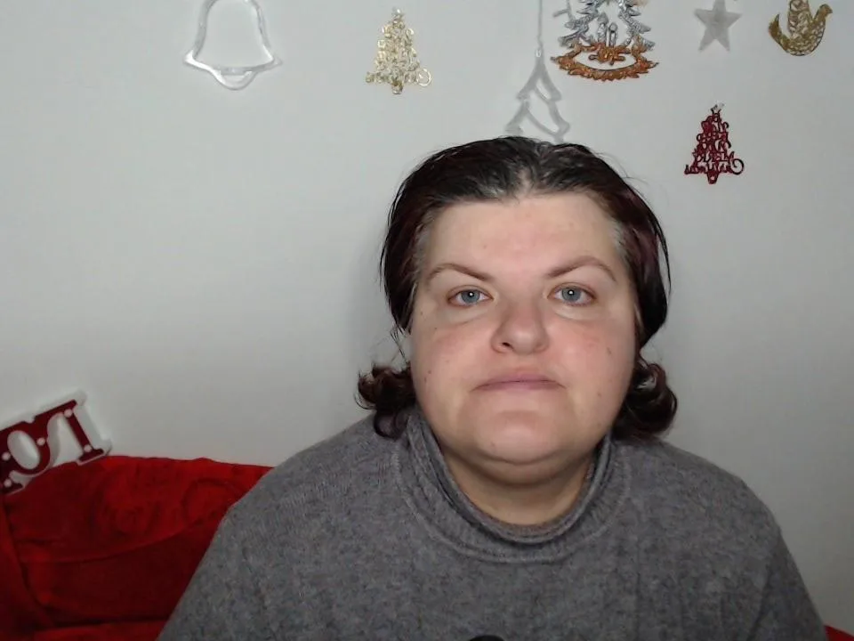 Karolyna69 camgirl live amateur webcam