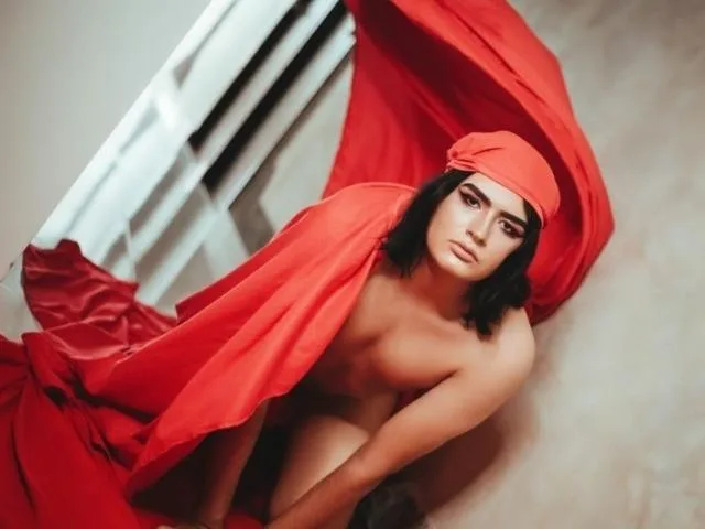 MayluJoly camgirl live amateur webcam