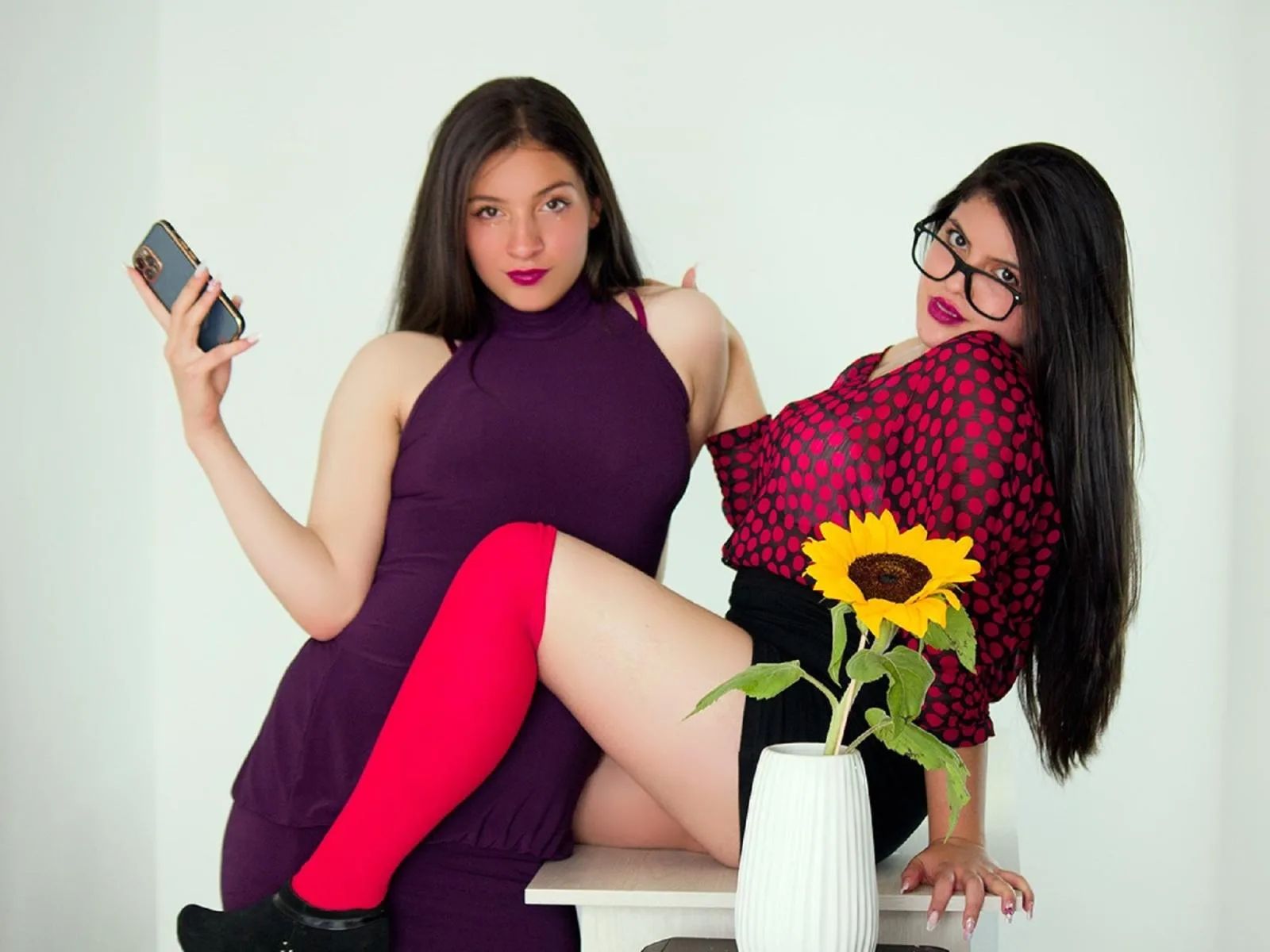 AlisonJackie camgirl live amateur webcam