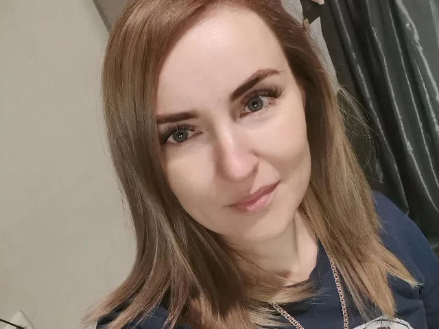 EmmAurora camgirl live amateur webcam