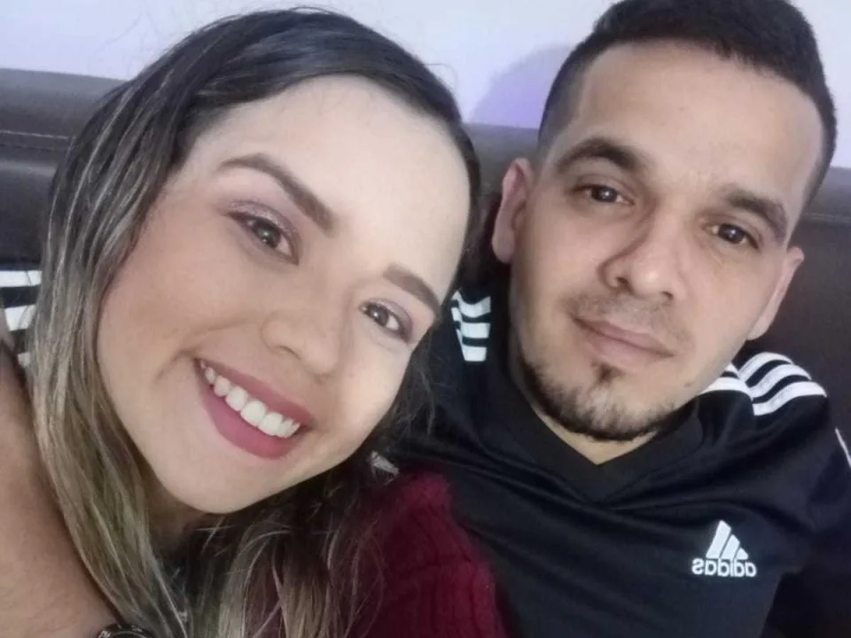 AmourRoom camgirl live amateur webcam