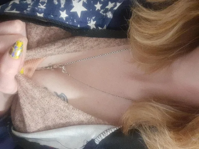 SharonWind camgirl live amateur webcam