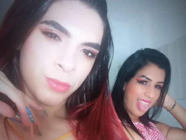NicollYSharlotte camgirl live amateur webcam