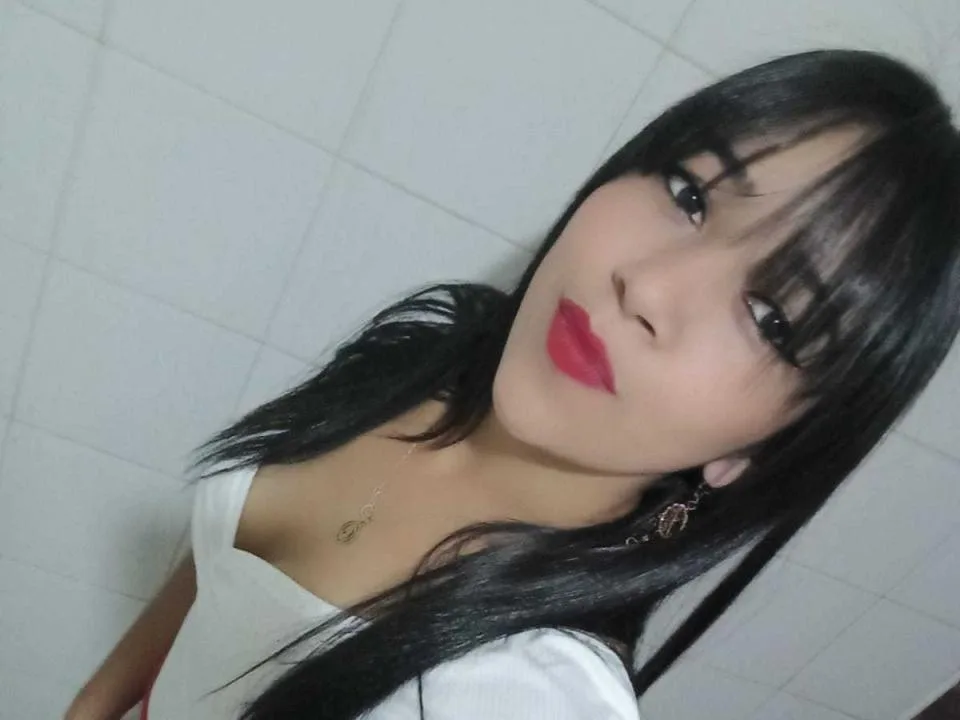HotCristale camgirl live amateur webcam