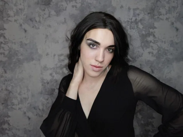SandraSign camgirl live amateur webcam