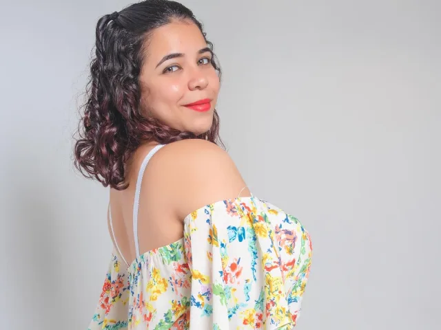 DayanMyers camgirl live amateur webcam