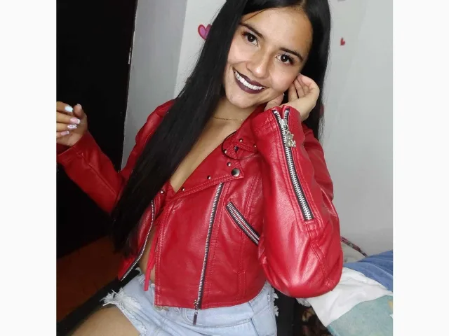 CelesteRosee camgirl live amateur webcam