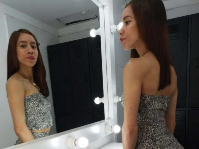 LiahMillerXX camgirl live amateur webcam