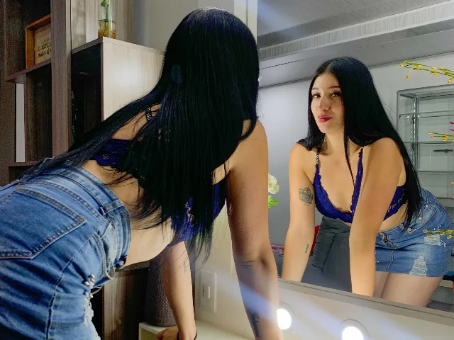 TifanyDiaz camgirl live amateur webcam