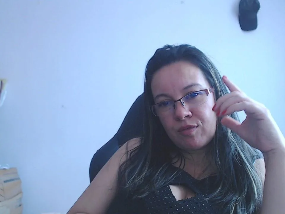 NatalyaFoxy camgirl live amateur webcam