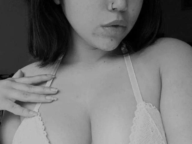 EsteffanySims camgirl live amateur webcam