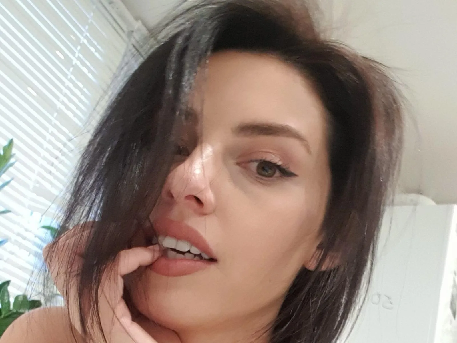AlitaCis camgirl live amateur webcam