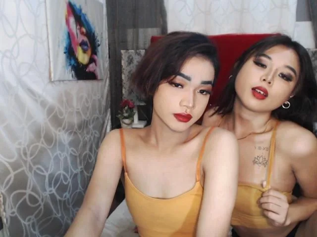 TwoFuckerTs camgirl live amateur webcam