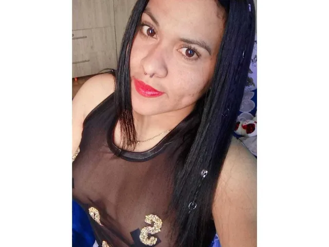KiMartinez camgirl live amateur webcam