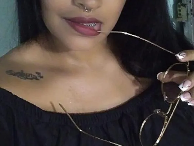 SarahSmithi camgirl live amateur webcam